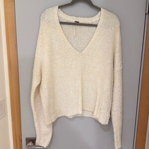 Free people large v neck sweater, worn once.